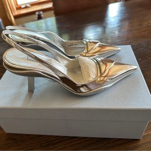 Prada metallic-finish slingback pumps Size 37